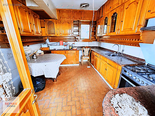 İKİ AİLENİN YAŞAMASINA UYGUN SATILIK DUBLEKS DAİRE - İSTANBUL BAYRAMPAŞA fotoğraf 4